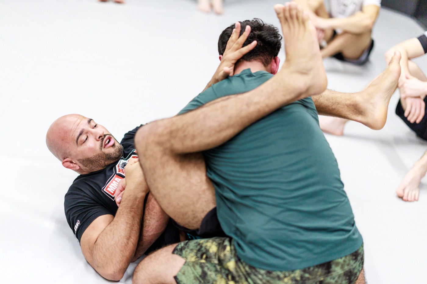 Fortgeschrittenes BJJ Grappling und Leglock-Training auf der Matte